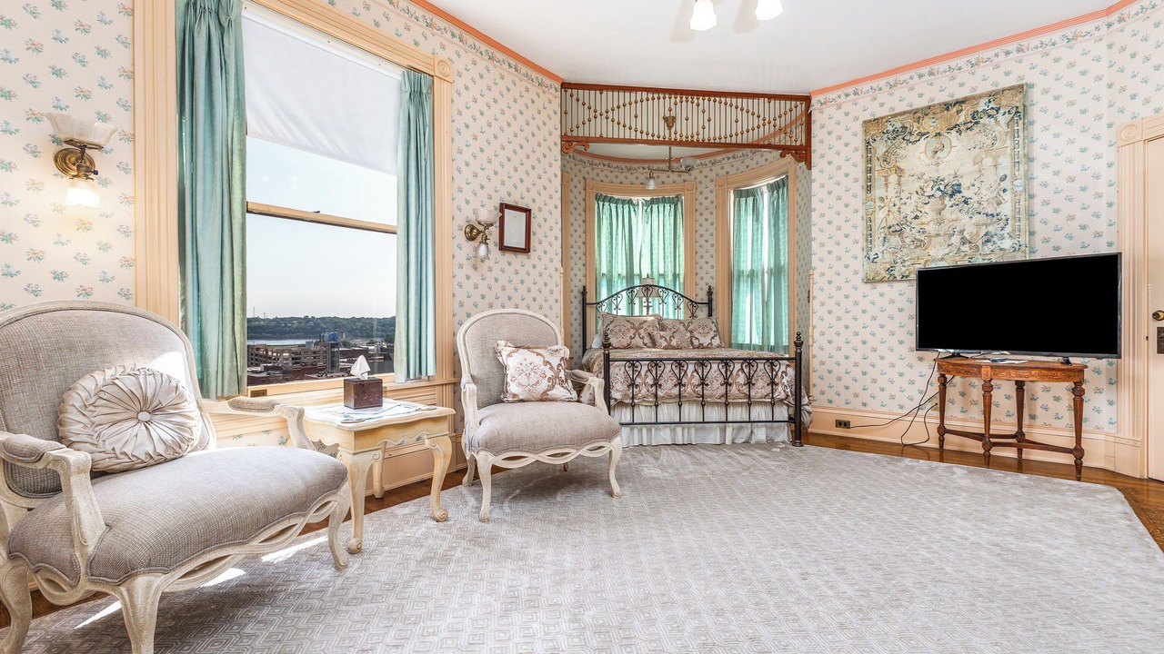Photo of Bedroom in Dubuque