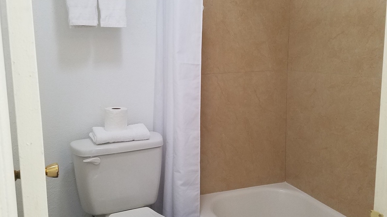 Photo of Bathroom in Keokuk