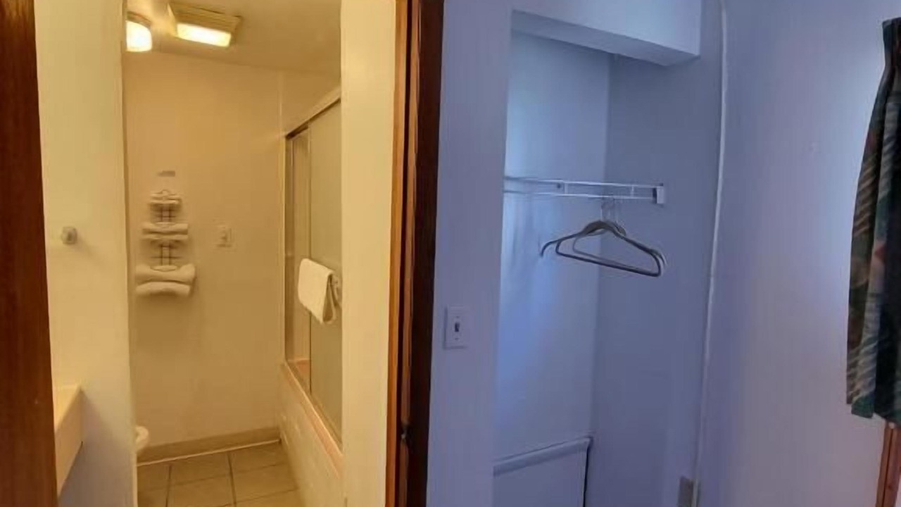 Photo of Bathroom in La Salle