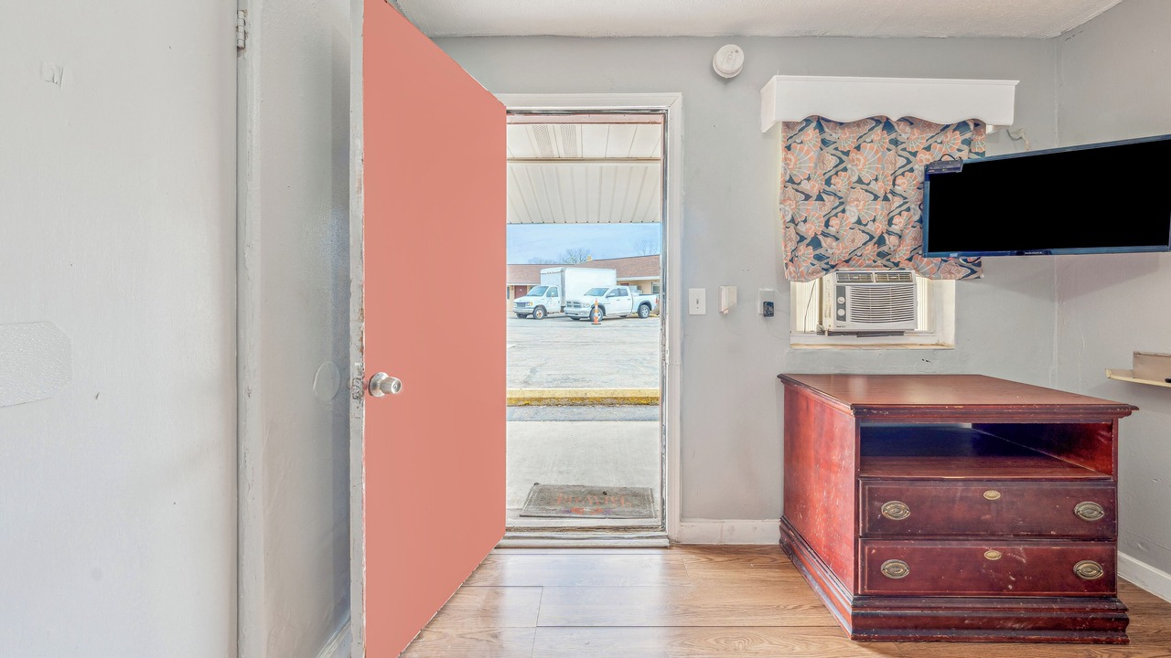 Photo of Bedroom in Flint