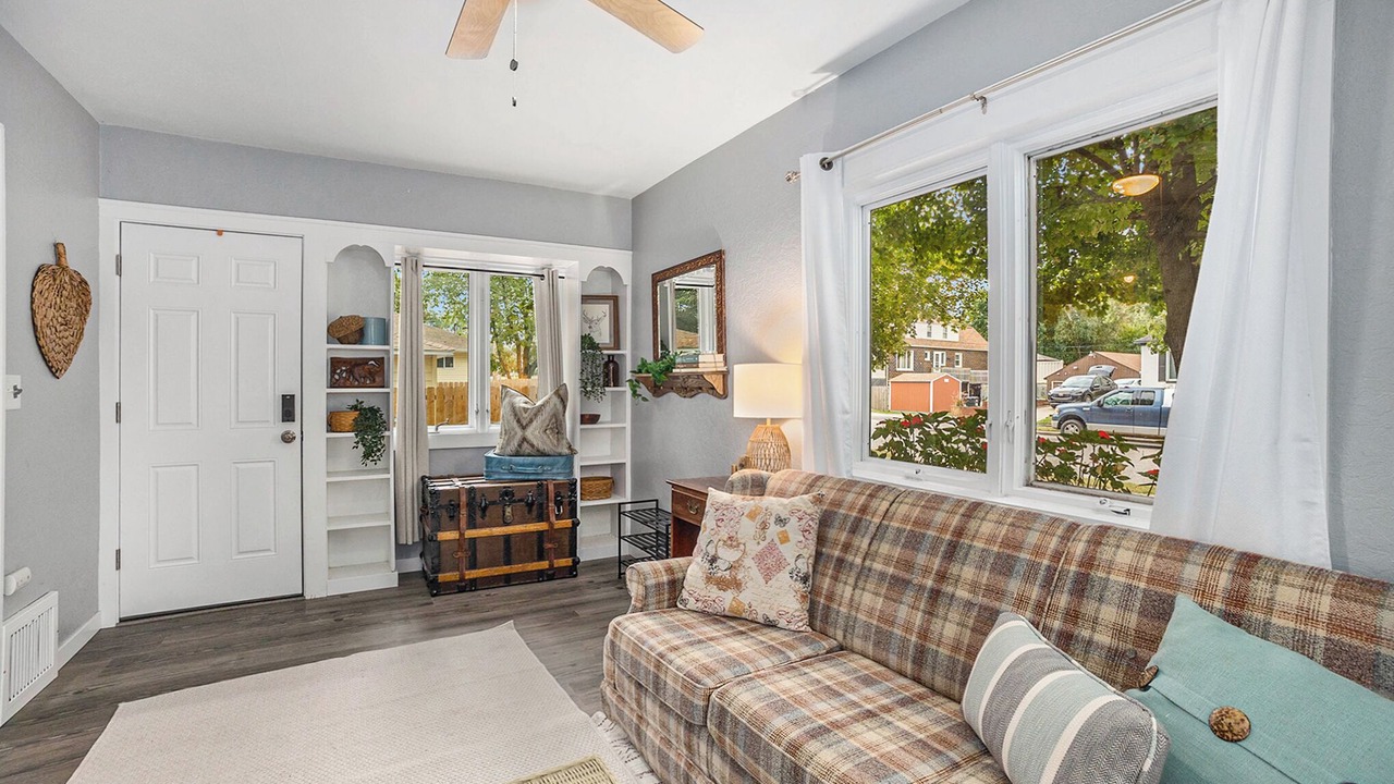 Photo of Livingroom in Grandville