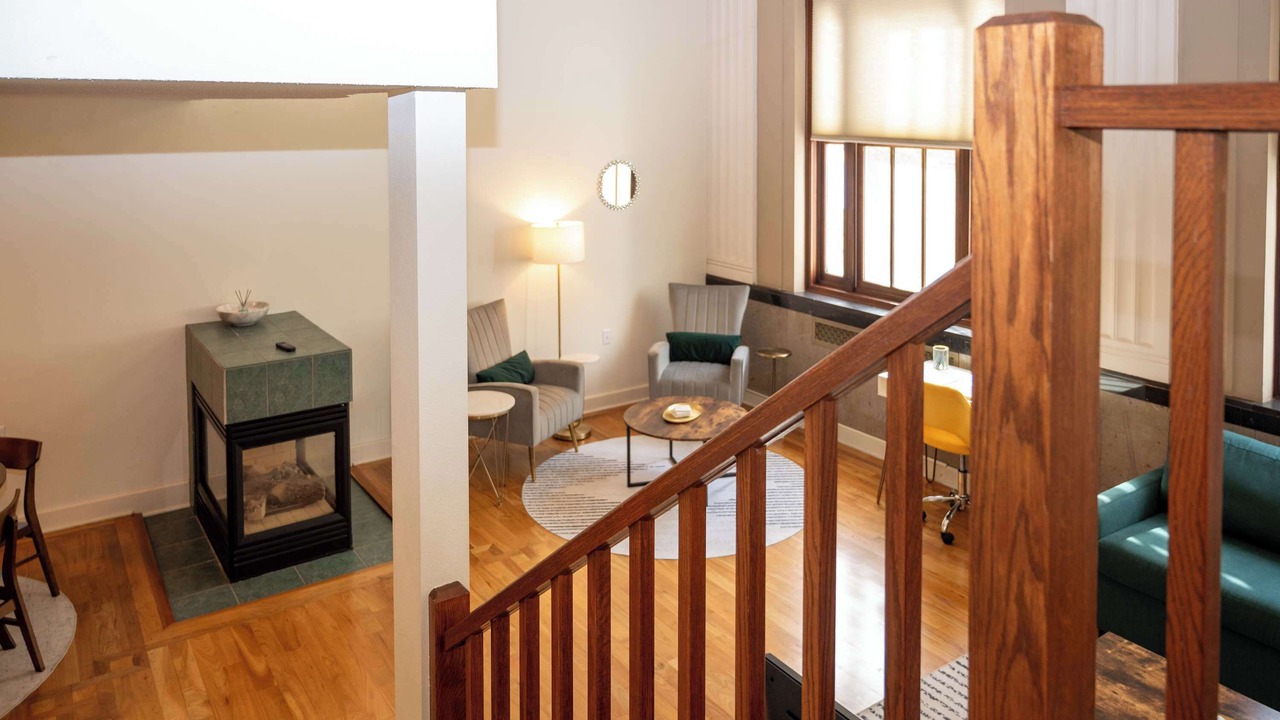 Photo of Livingroom in Downtown