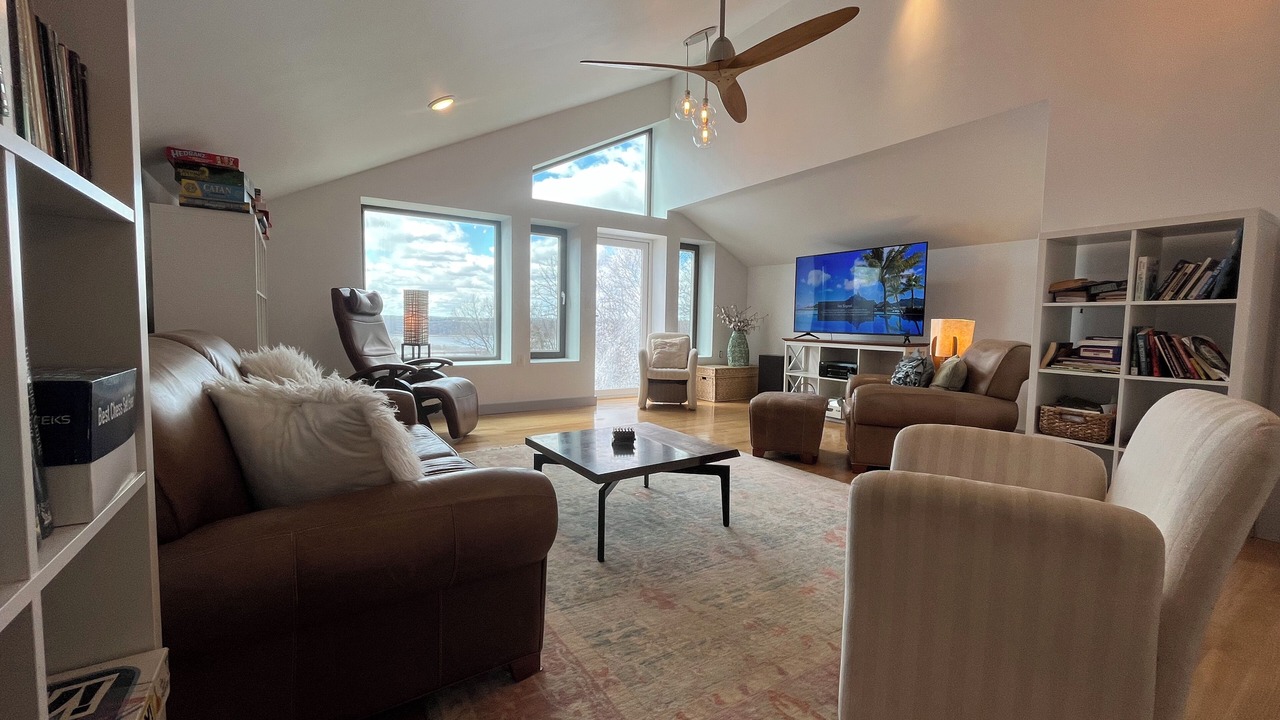 Photo of Livingroom in Hazel Green