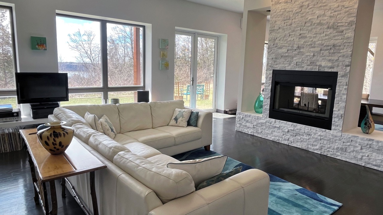 Photo of Livingroom in Hazel Green