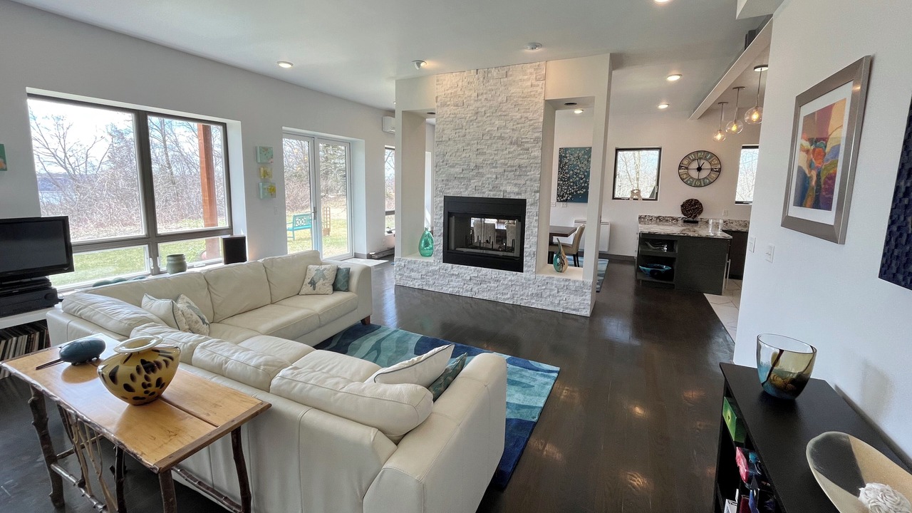 Photo of Livingroom in Hazel Green