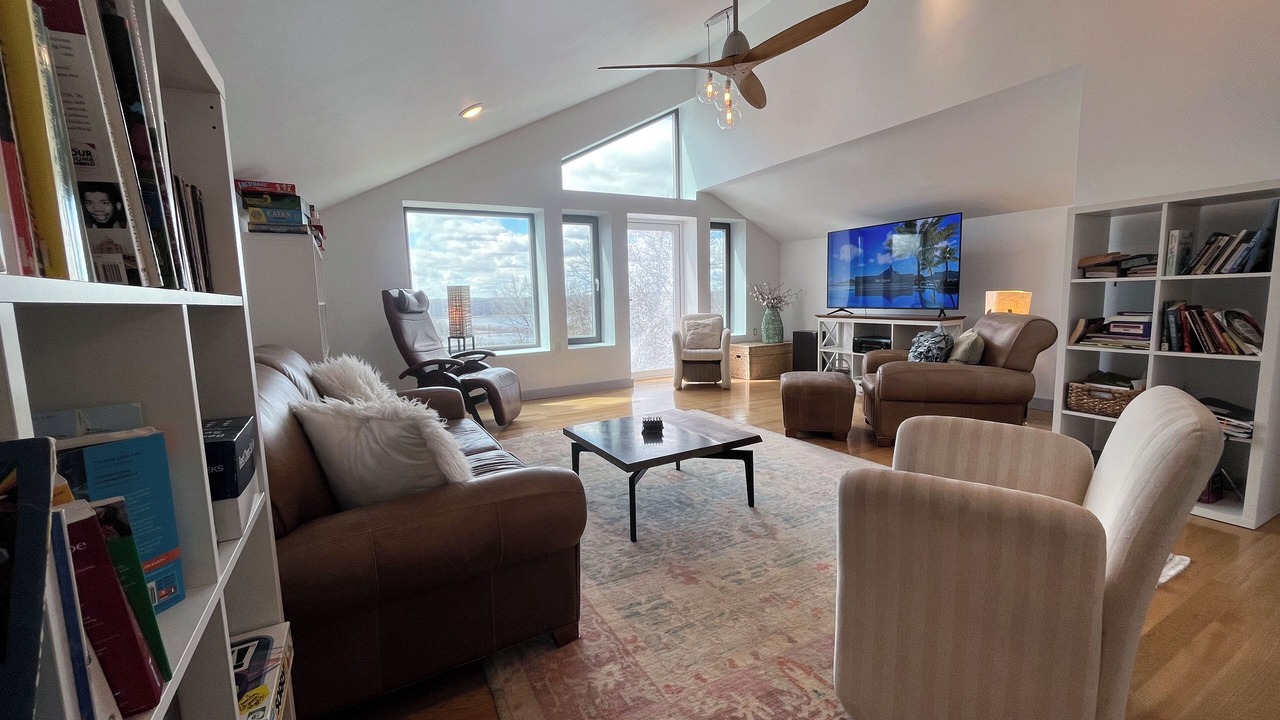 Photo of Livingroom in Hazel Green