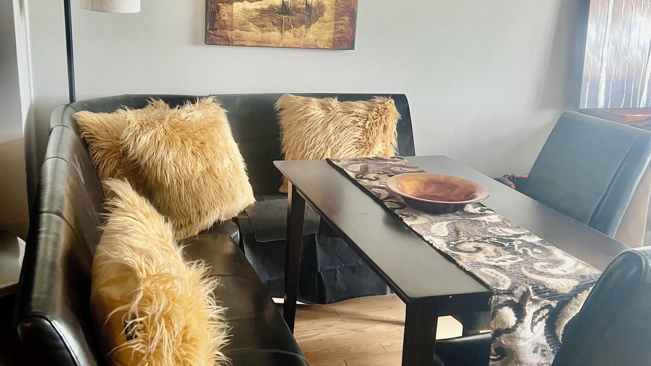 Photo of Livingroom in Lincoln Park