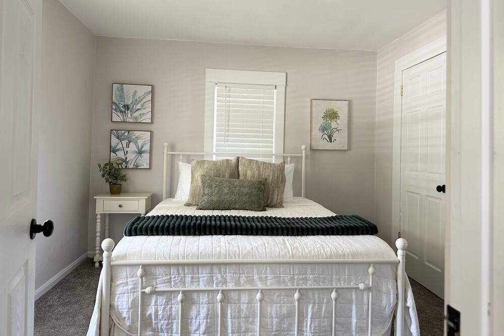 Photo of Bedroom in Wauwatosa