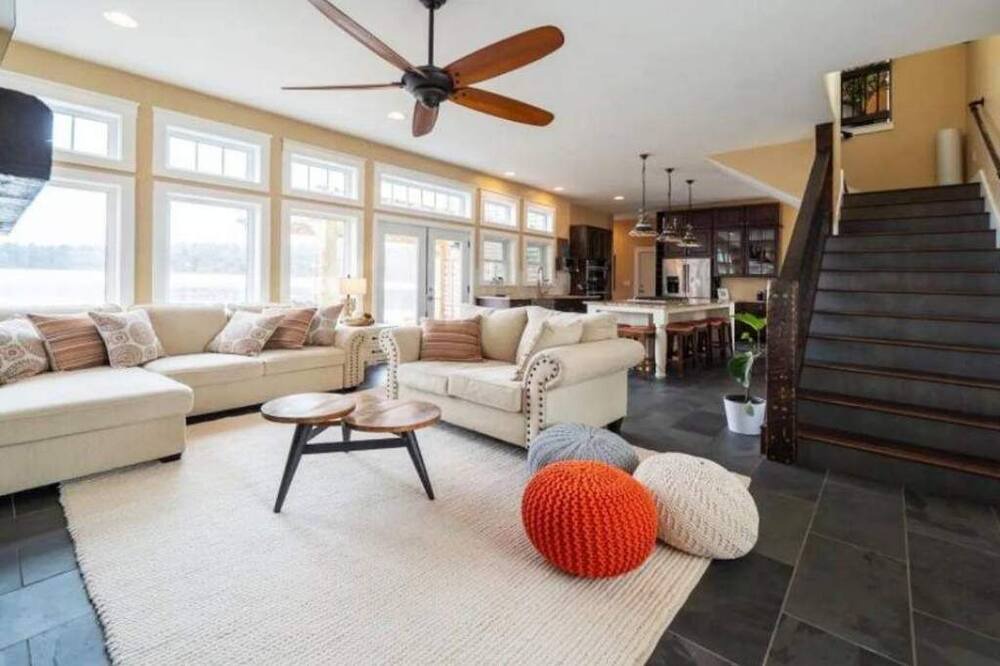 Photo of Livingroom in Middleville