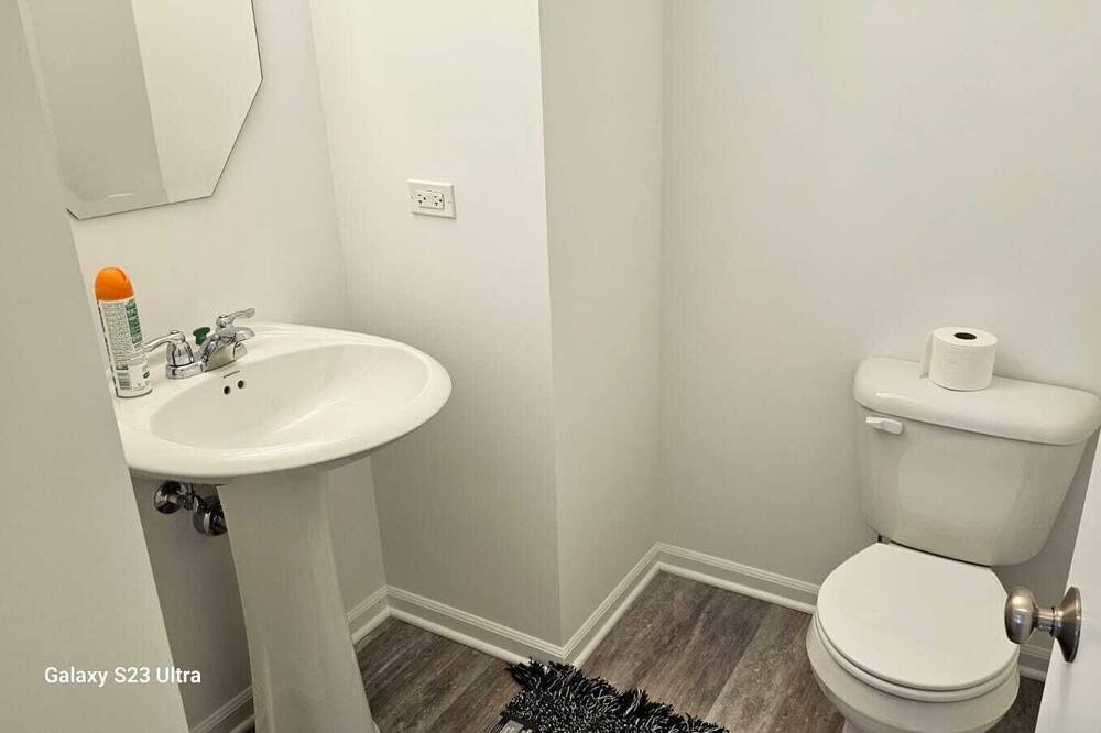 Photo of Bathroom in Des Plaines