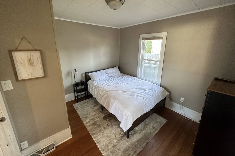 Photo of Bedroom in Marion