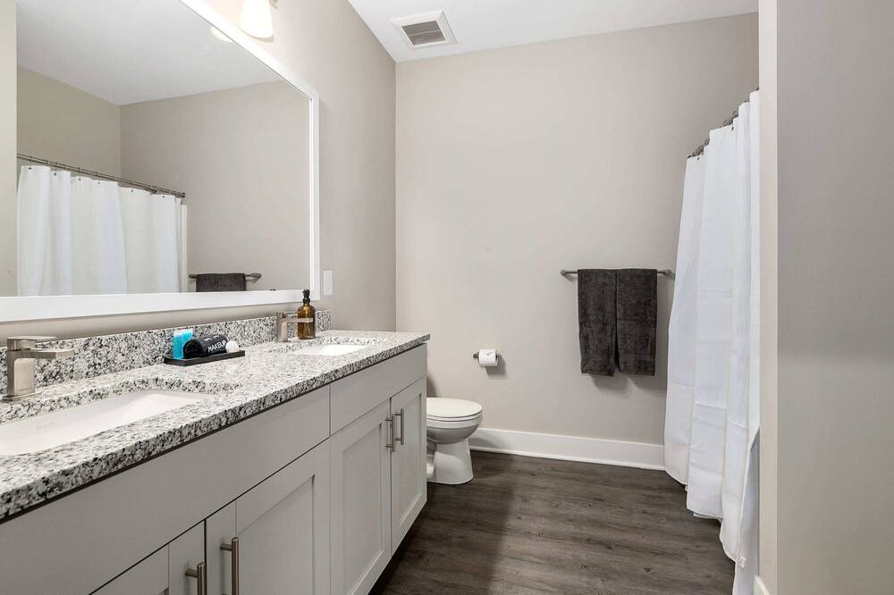 Photo of Bathroom in Grandville