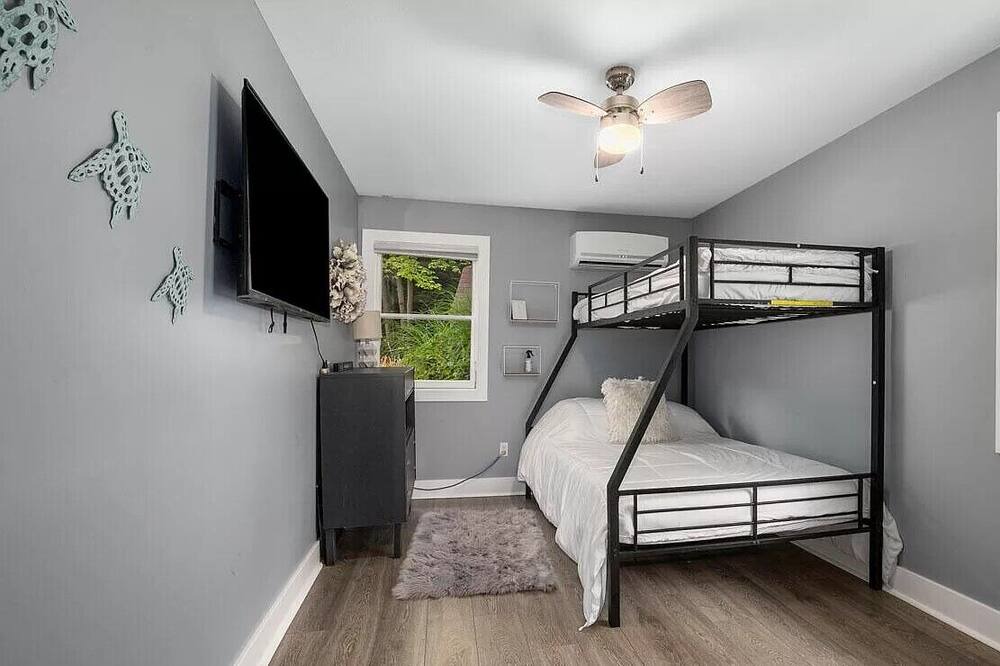 Photo of Bedroom in Solon Township