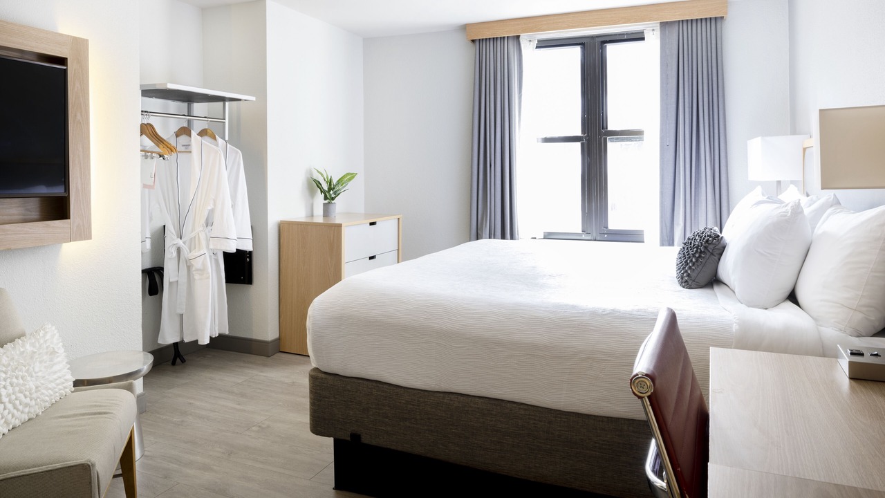 Photo of Bedroom in Streeterville