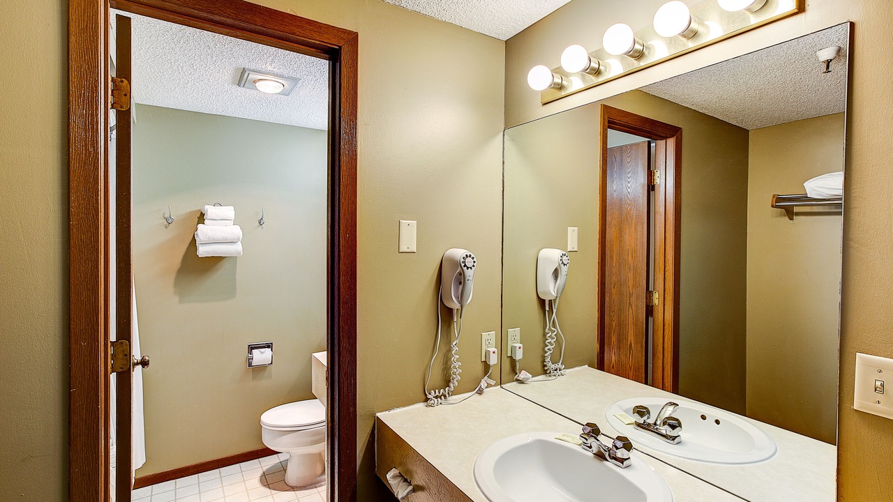 Photo of Bathroom in Council Bluffs