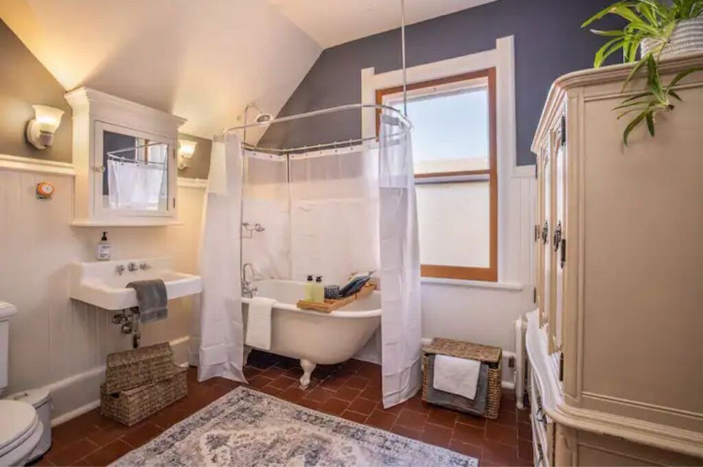 Photo of Bathroom in Lower East Side