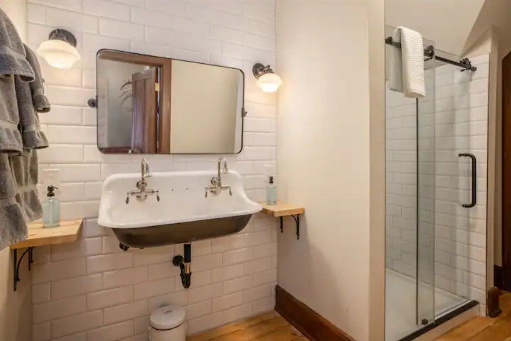 Photo of Bathroom in Lower East Side