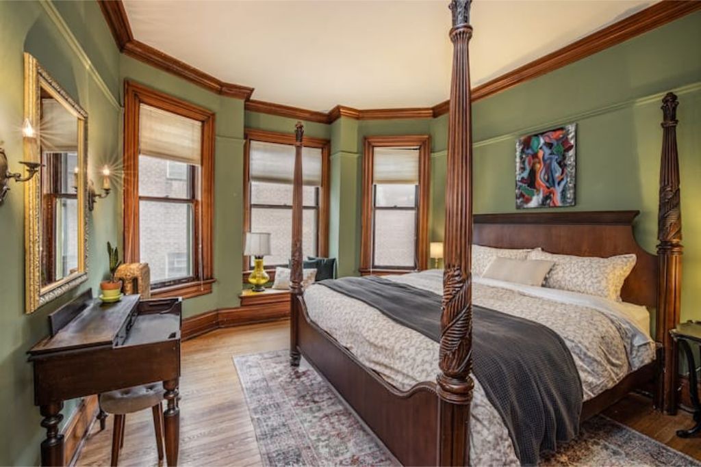 Photo of Bedroom in Lower East Side