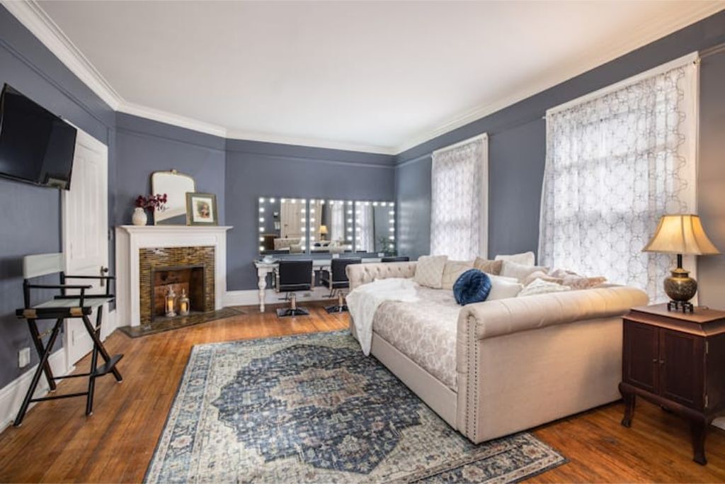 Photo of Livingroom in Lower East Side