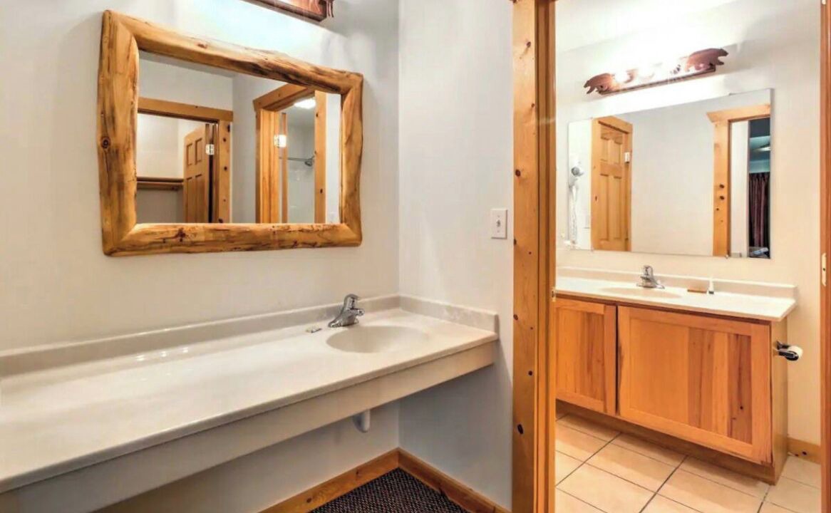 Photo of Bathroom in Oglesby