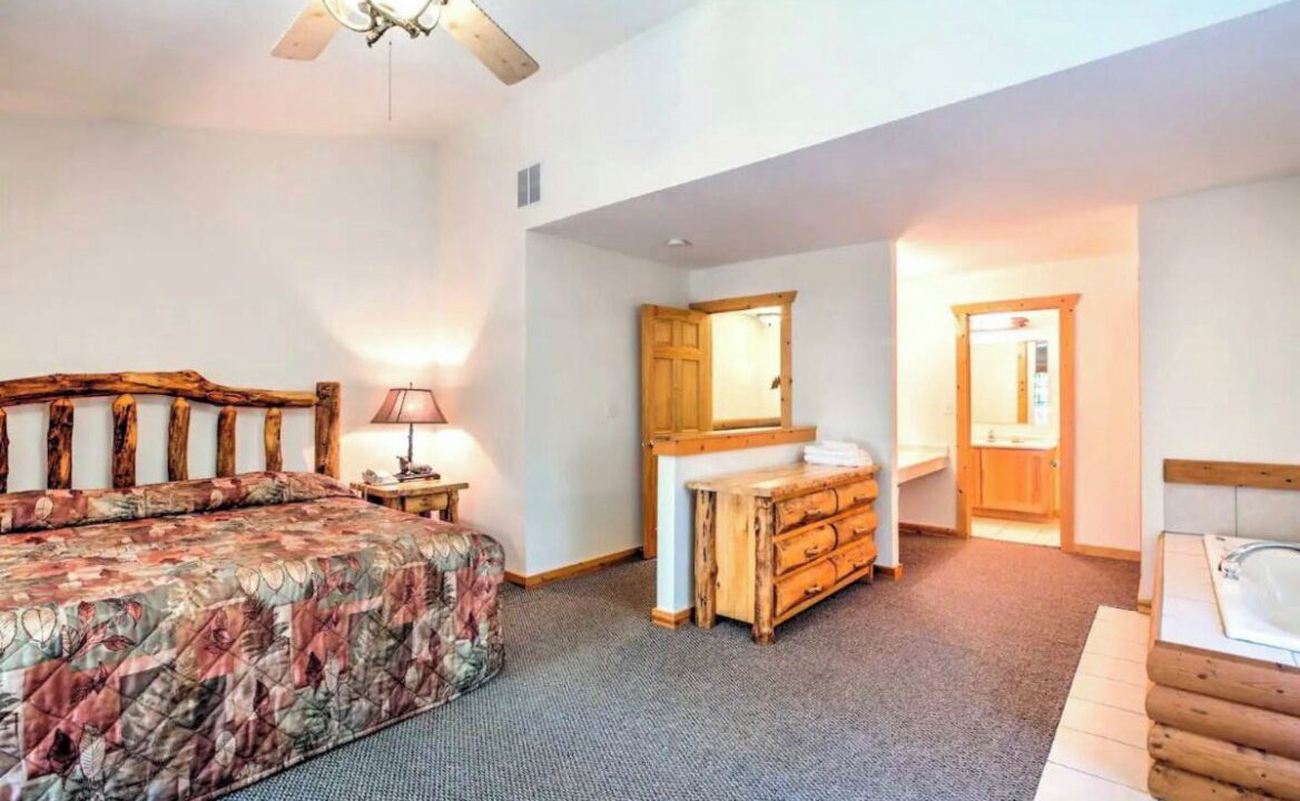 Photo of Bedroom in Oglesby
