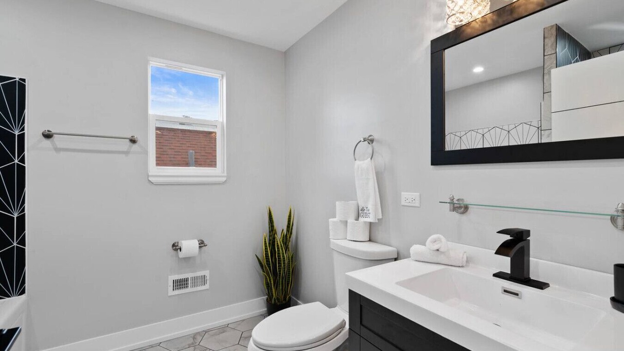 Photo of Bathroom in Cragin