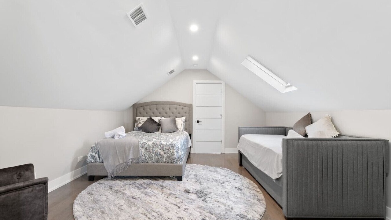 Photo of Bedroom in Cragin