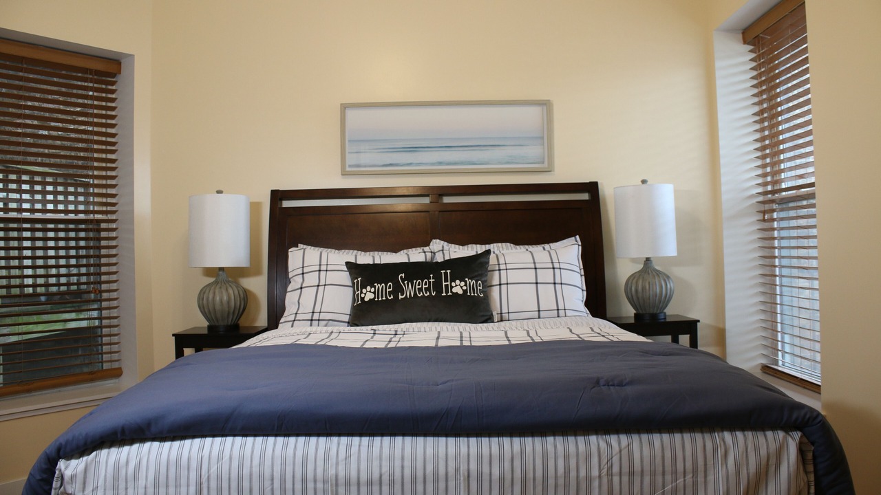 Photo of Bedroom in Rogers Park
