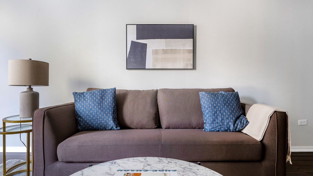 Photo of Livingroom in Streeterville