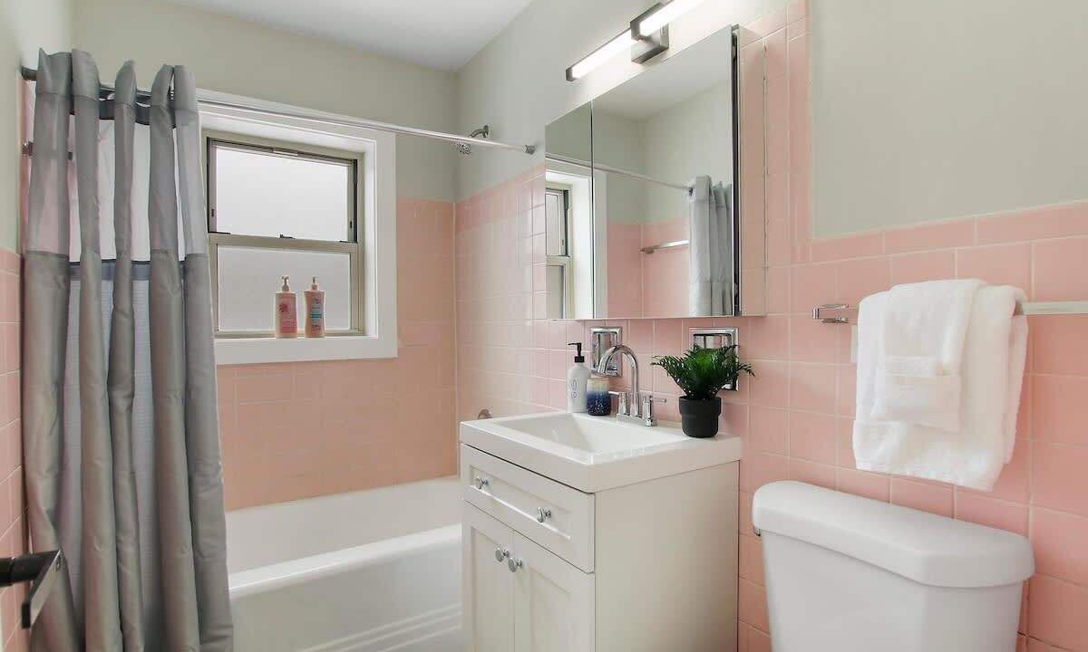 Photo of Bathroom in Skokie