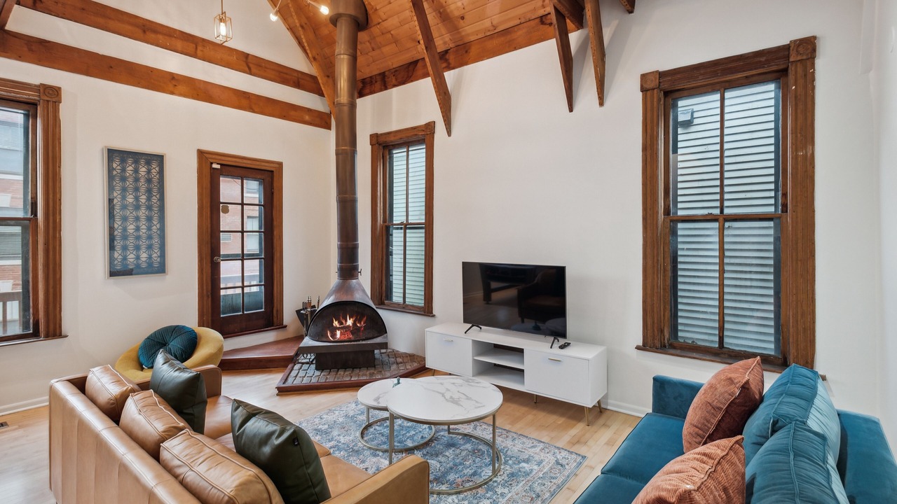Photo of Livingroom in Lakeview