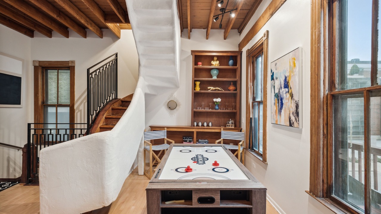 Photo of Bedroom in Lakeview