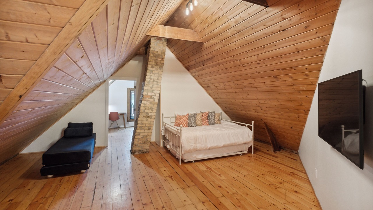 Photo of Bedroom in Lakeview