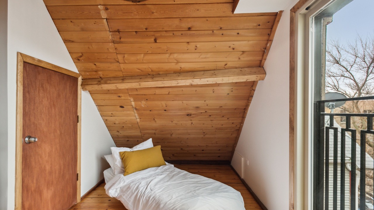 Photo of Bedroom in Lakeview