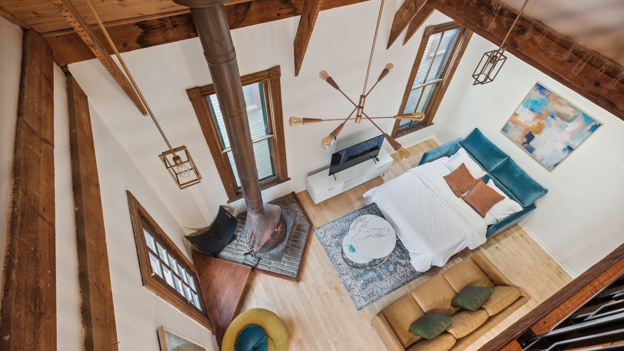 Photo of Bedroom in Lakeview