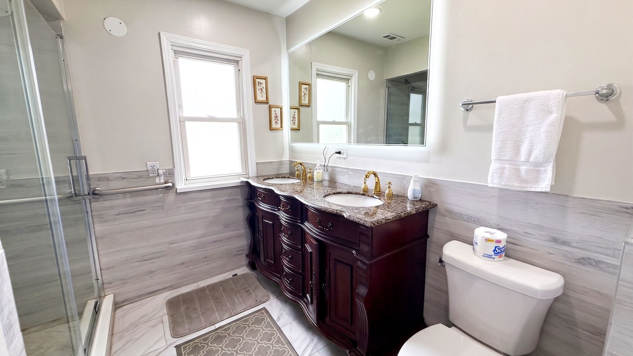 Photo of Bathroom in North Chicago