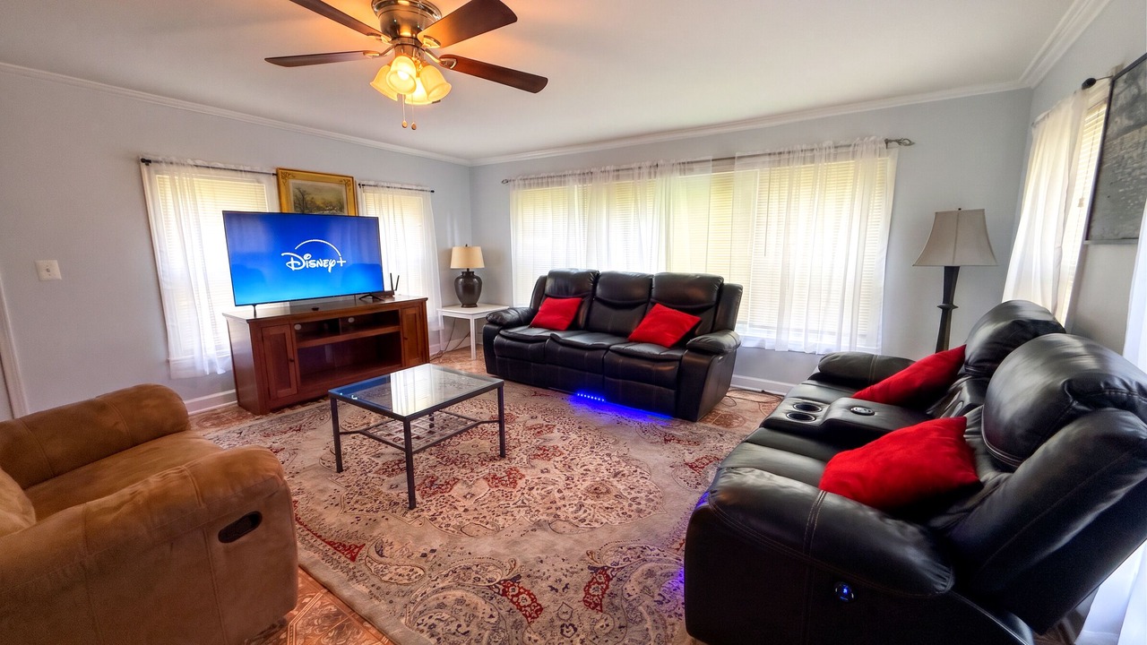 Photo of Livingroom in North Chicago