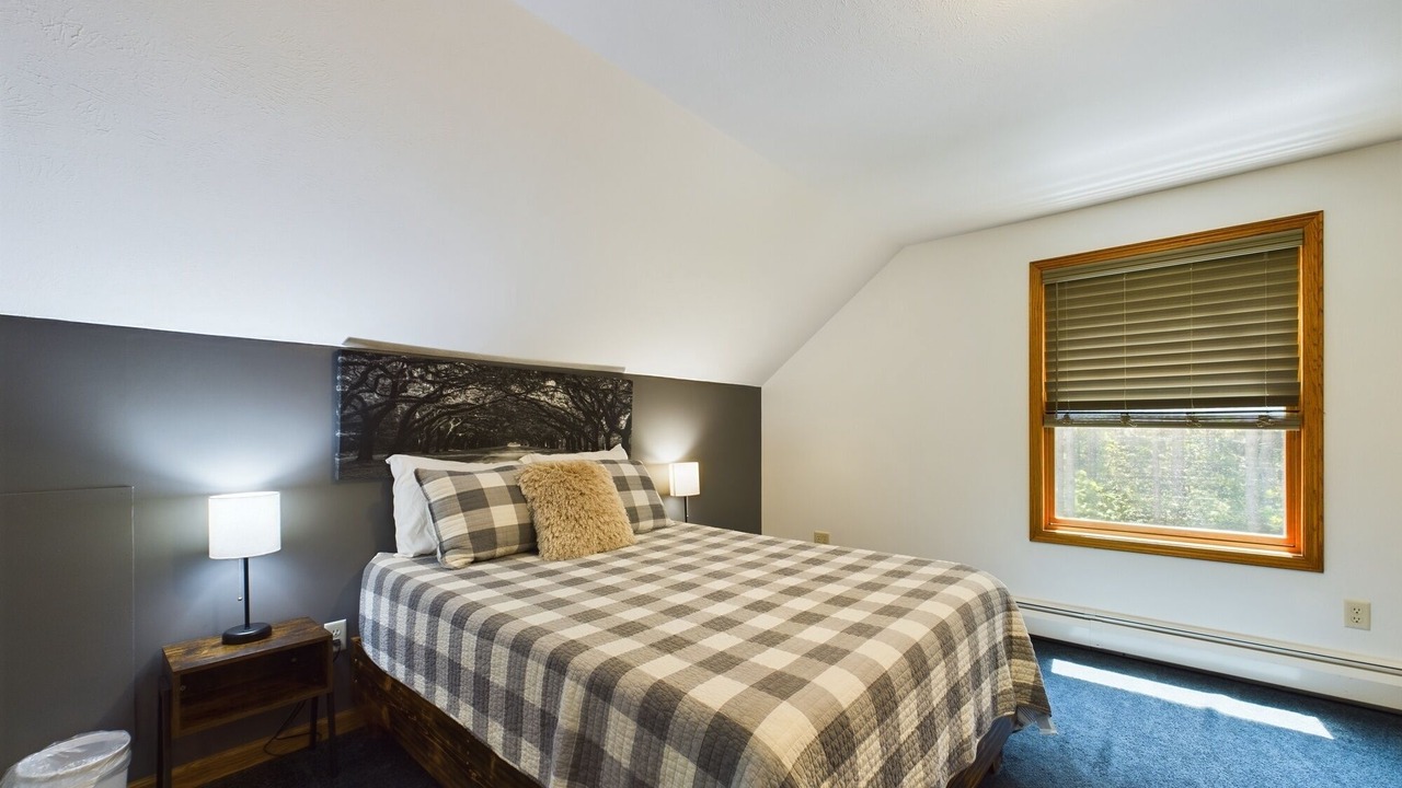 Photo of Bedroom in Munising
