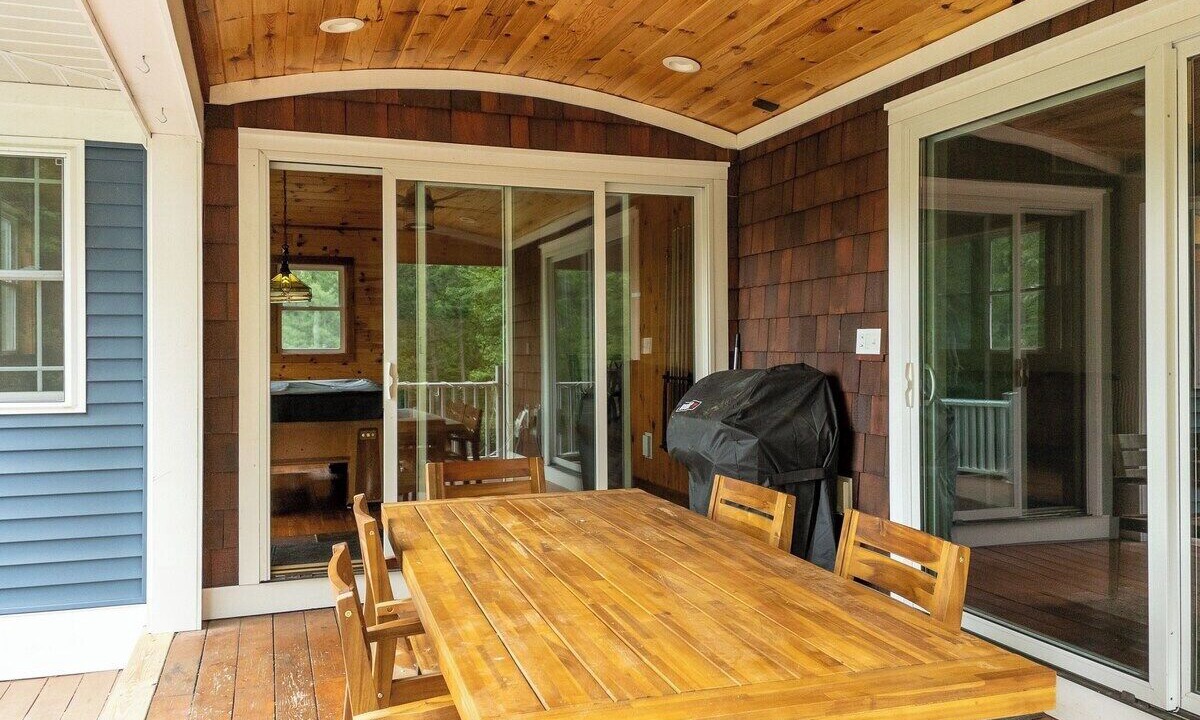 Photo of Patio Balcony in Interlochen