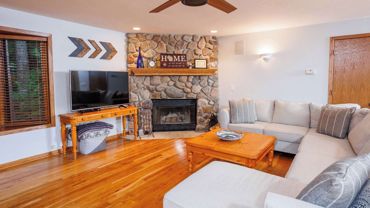 Photo of Livingroom in Egg Harbor