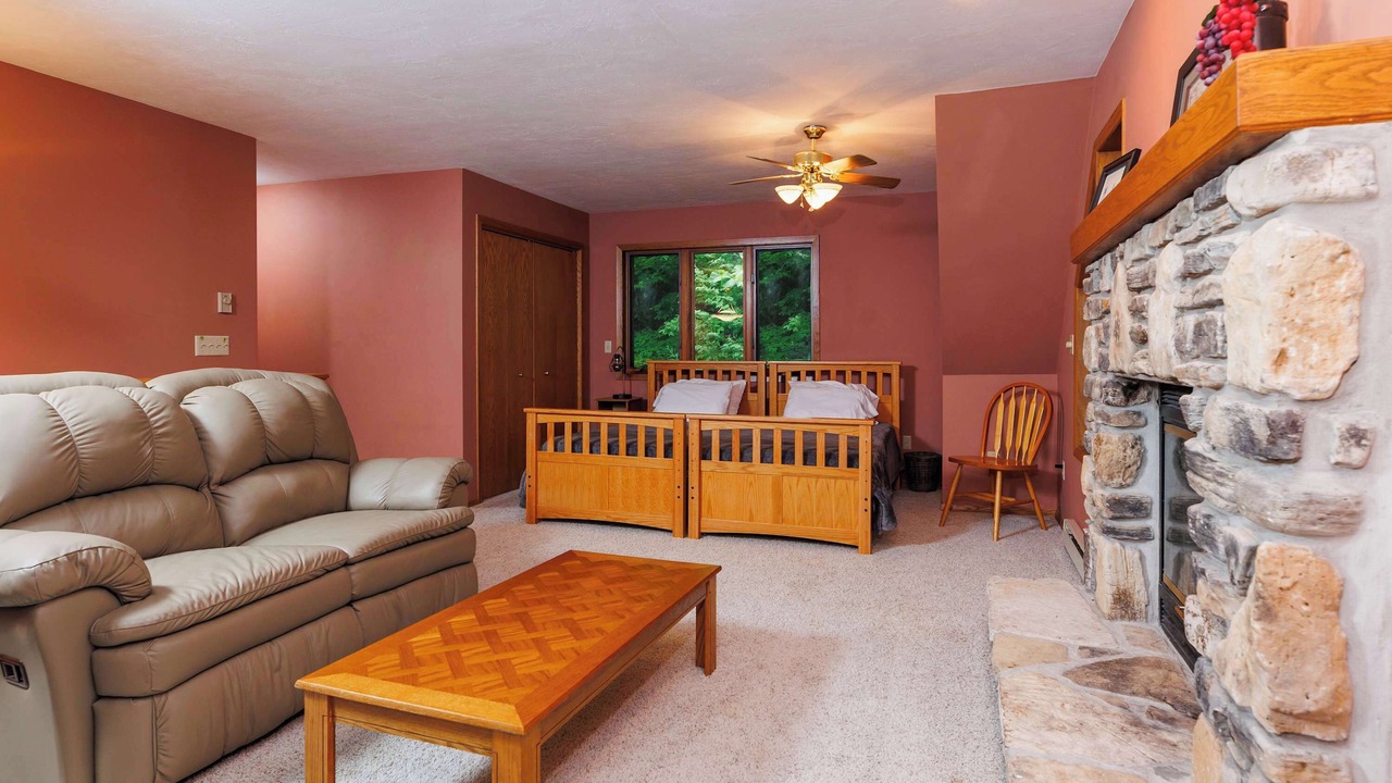 Photo of Livingroom in Egg Harbor