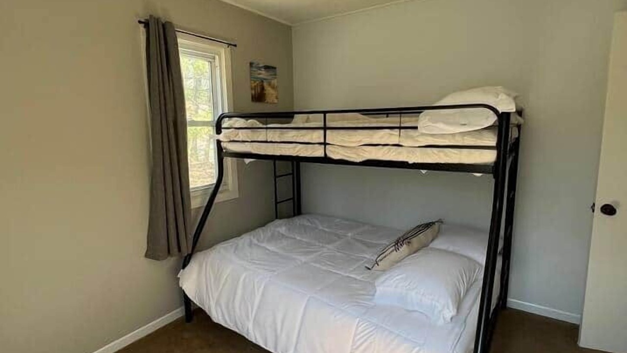 Photo of Bedroom in Newaygo