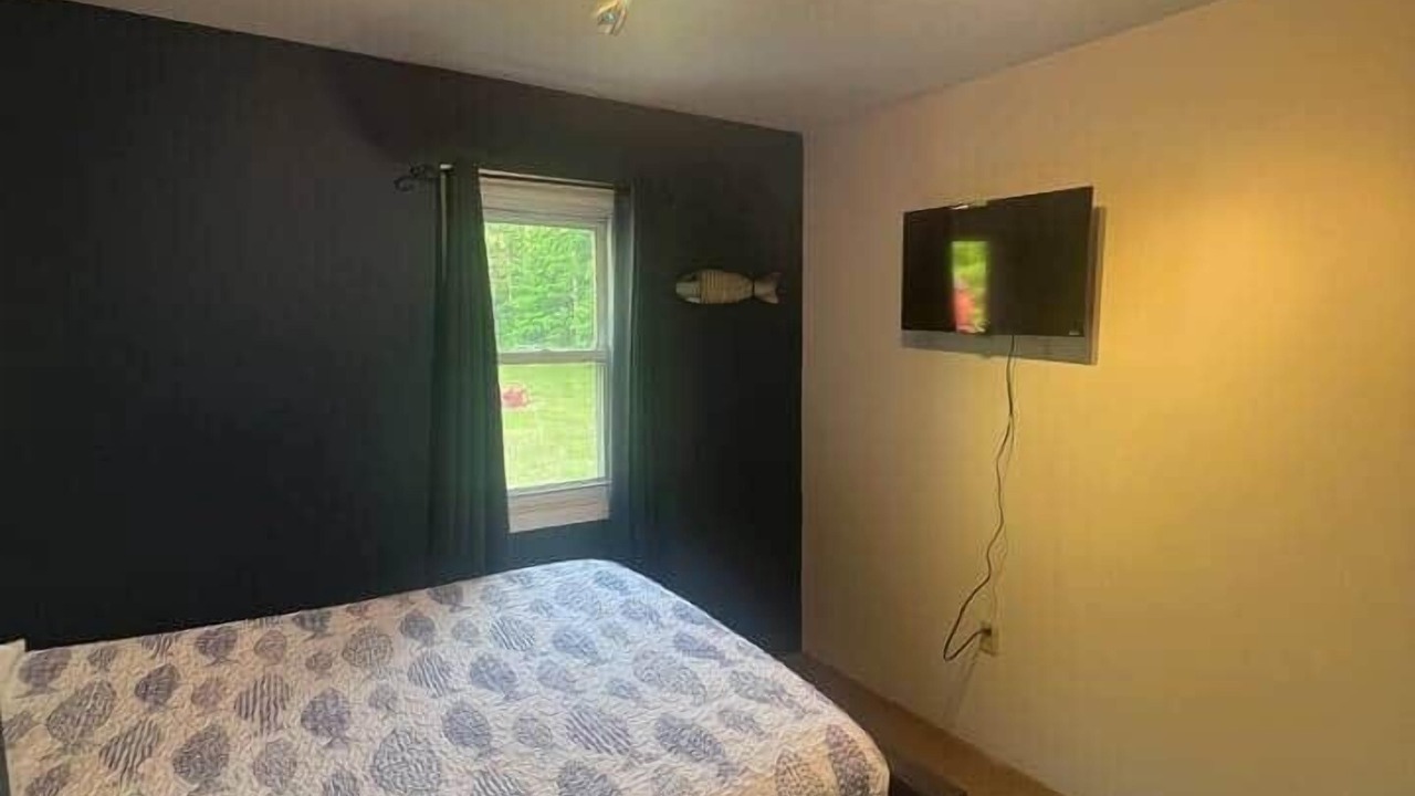 Photo of Bedroom in Newaygo