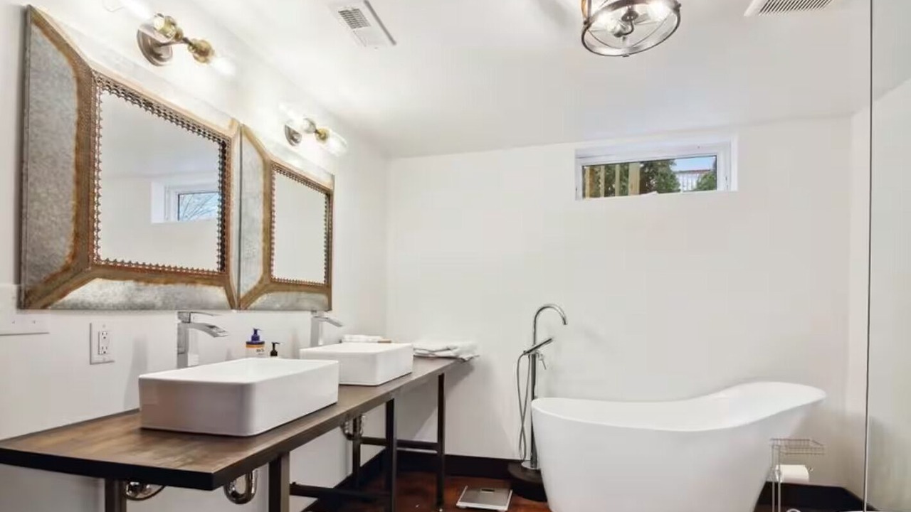 Photo of Bathroom in Miller Beach