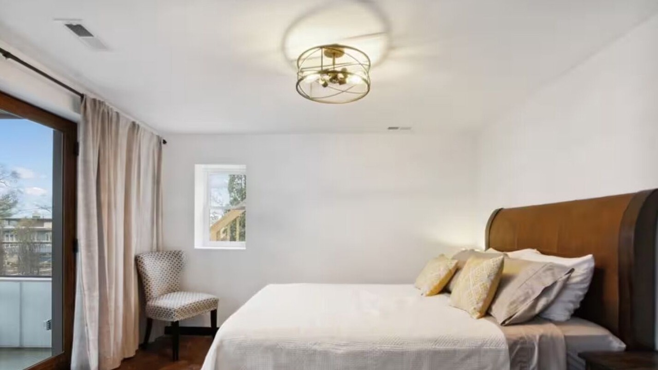 Photo of Bedroom in Miller Beach