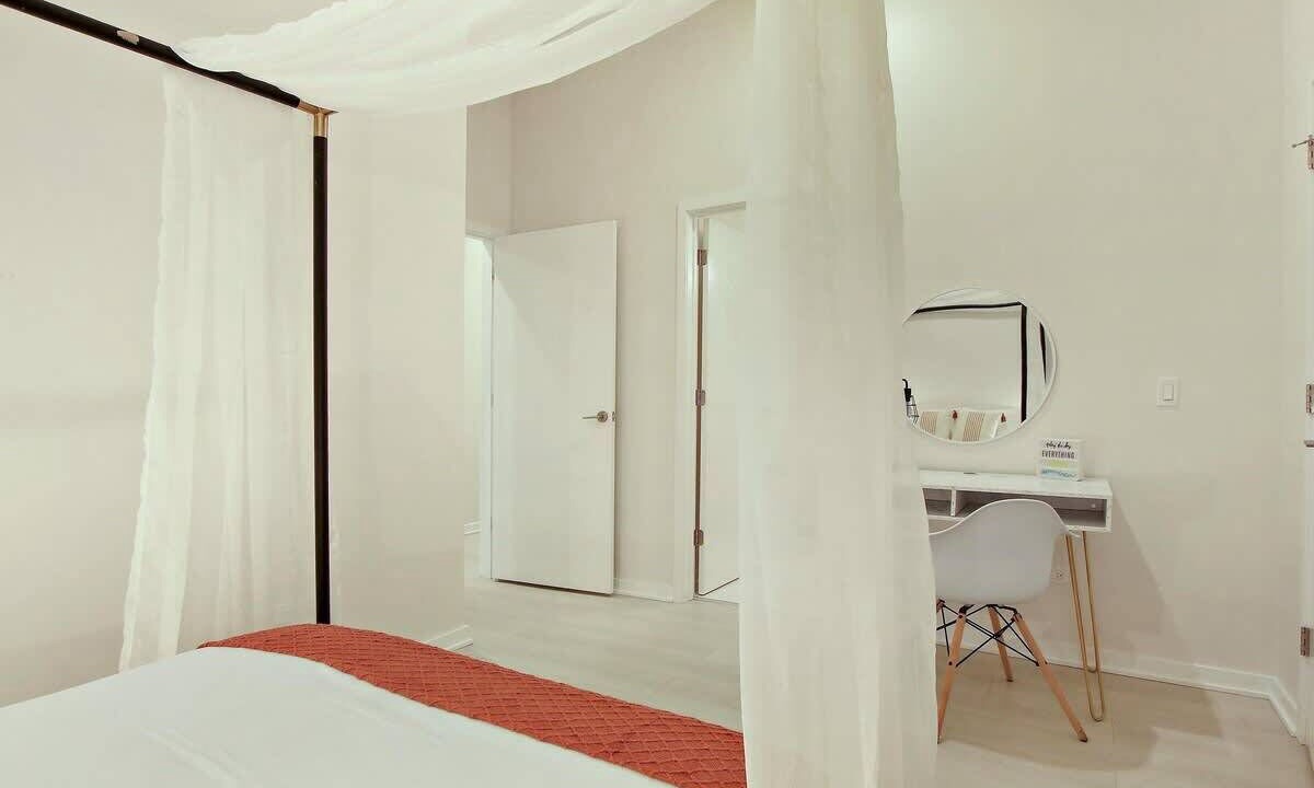 Photo of Bedroom in Uptown