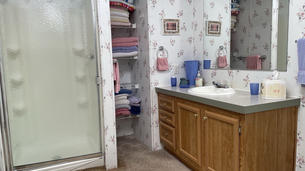 Photo of Bathroom in Lakeside