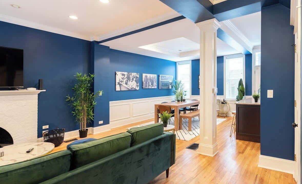 Photo of Livingroom in Lakeview
