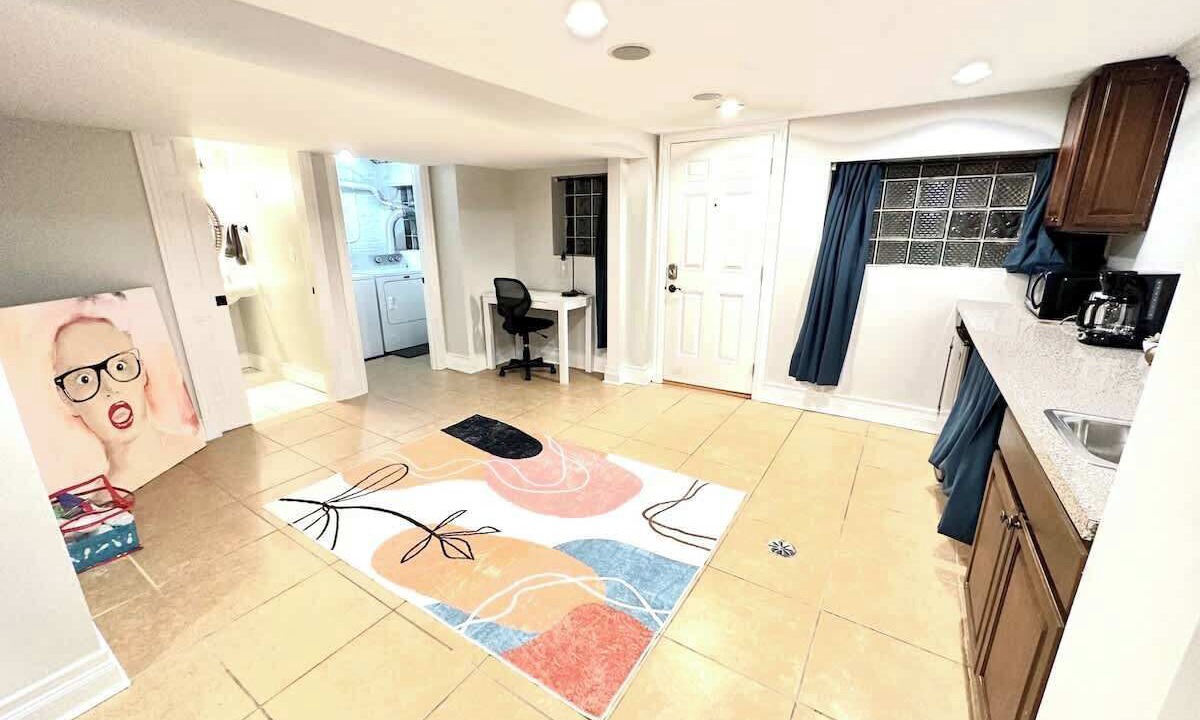 Photo of Bathroom in Lakeview