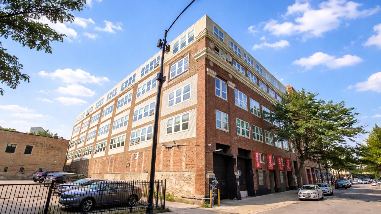 Photo of Outdoor in Near South Side